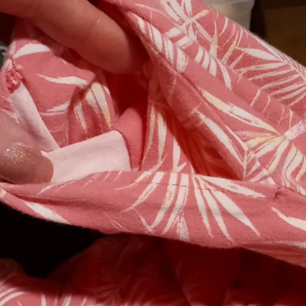 Secret Treasures 2X (18-20) Pink & White Exotic Short sleeve Top With Capris - Picture 8 of 8